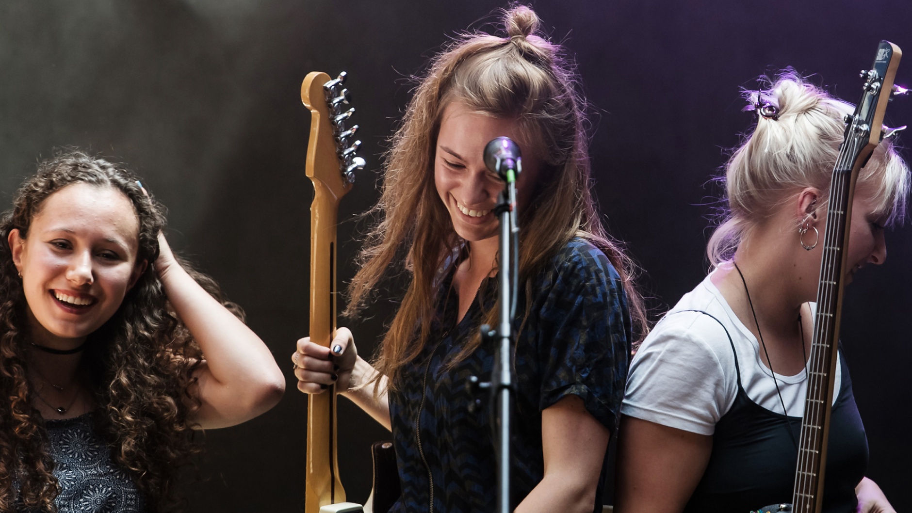 In den Female Bandworkshops entstehen neue Bands von jungen Musikerinnen.