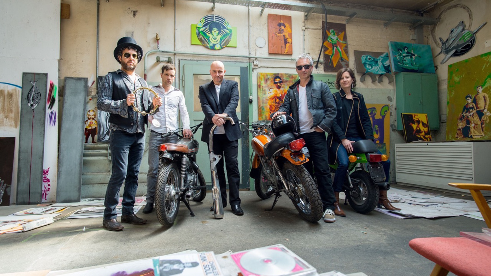 The Silver Starlings © 2016