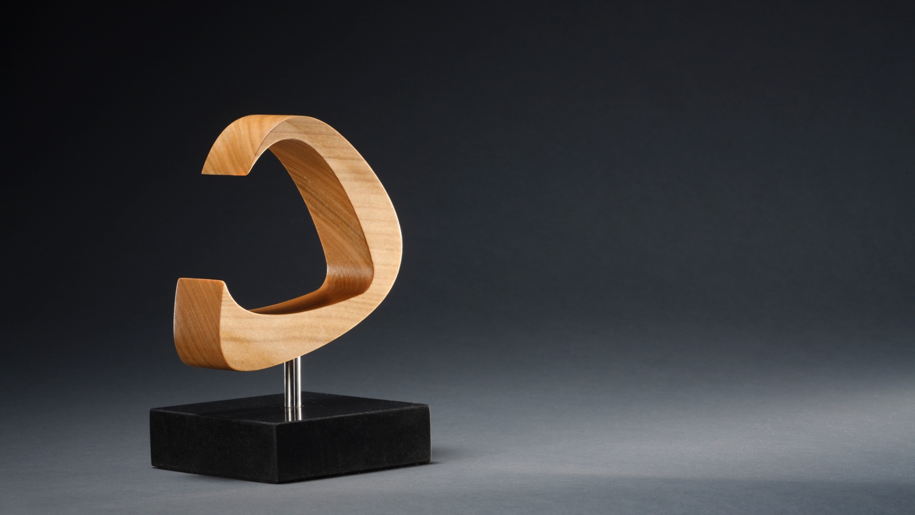 Trophäe Basler Pop-Preis © Nik Buergin