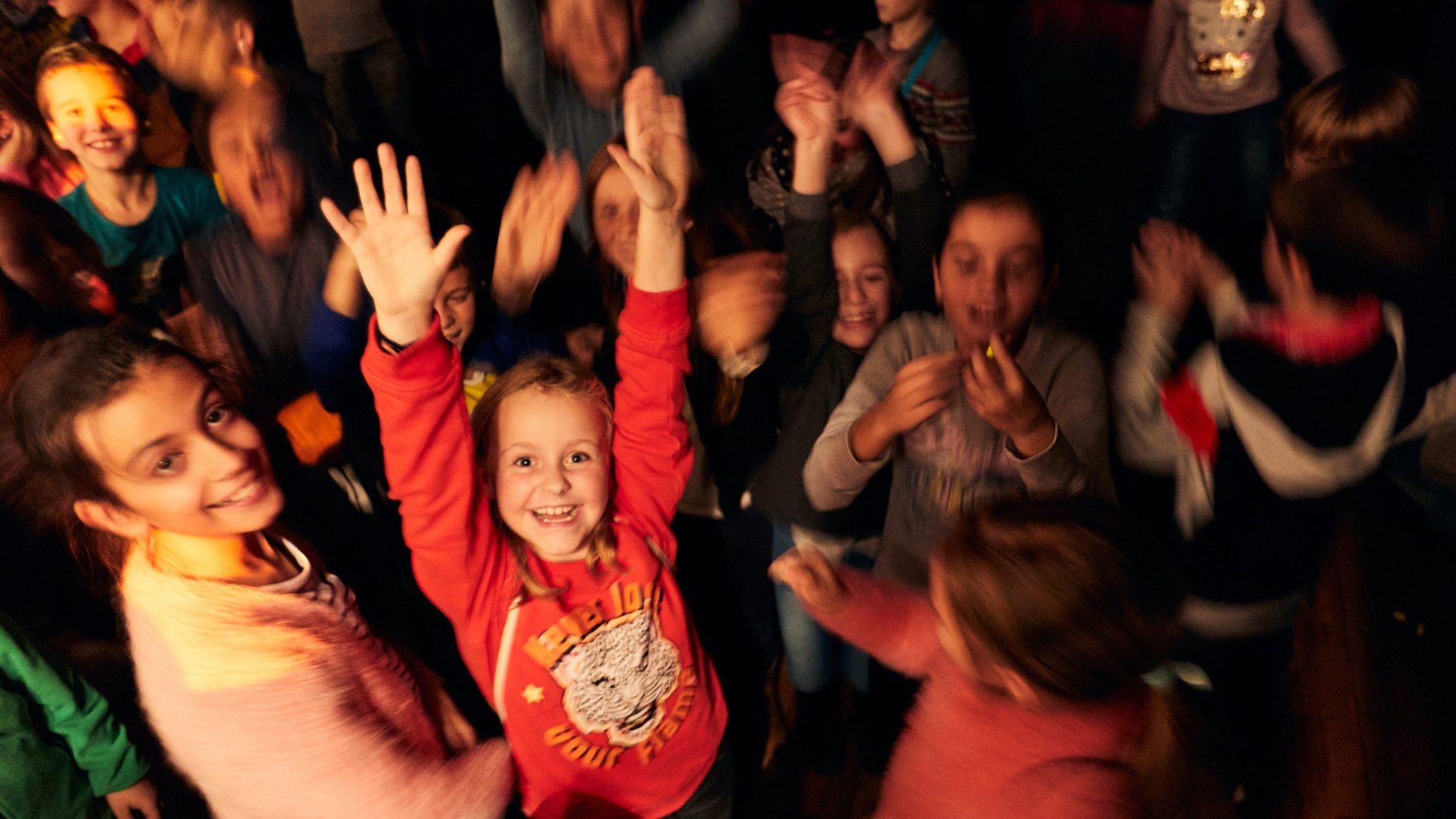 «... macht Schule!» bringt Primarschüler*innen in den Club zum Konzert © Samuel Bramley
