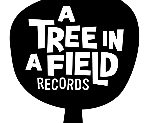 Business Support für A Tree In A Field