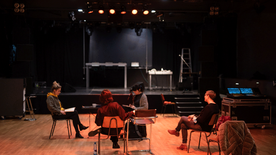 Kein Live-Konzert, dafür Workshop TranshelvetiQ mit La Colére und Giulia Dabalà, Rossstall Kaserne Basel© Dominik Asche für RFV Basel 2021